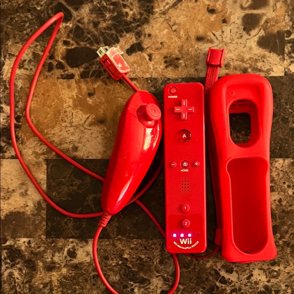Red Wii Remote Controller with Nunchuck and Silicone Cover